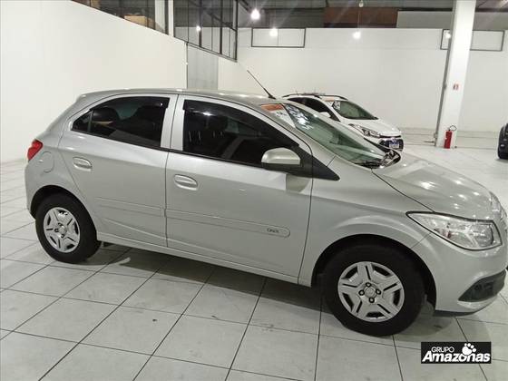 CHEVROLET ONIX 1.0 MPFI LT 8V FLEX 4P MANUAL CHEVROLET ONIX 1.0 MPFI LT 8V FLEX 4P MANUAL